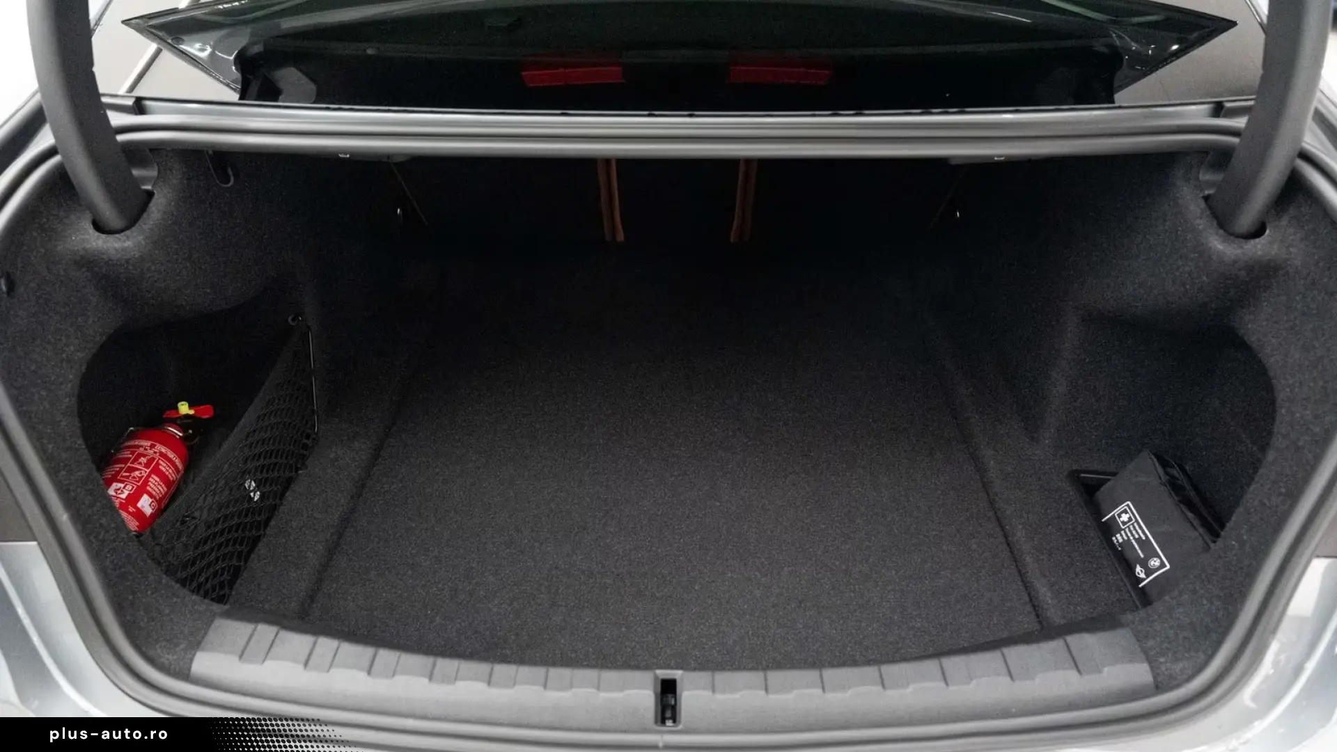 BMW M3 Competition xDrive Carbon pack! Full options!