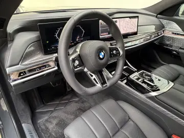 BMW 740d xDr. M Sport Pro Exec.Lounge TV B&W