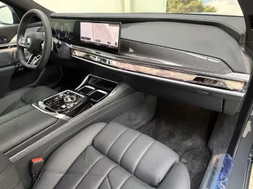 BMW 740d xDr. M Sport Pro Exec.Lounge TV B&W