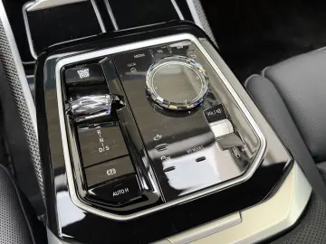 BMW 740d xDr. M Sport Pro Exec.Lounge TV B&W
