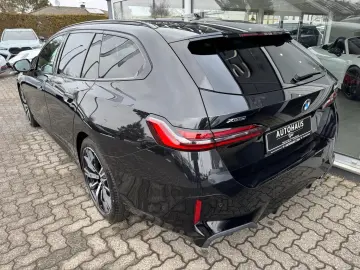 BMW 540d xDrive Touring M Sport Pro PANO H&K 360 KAM