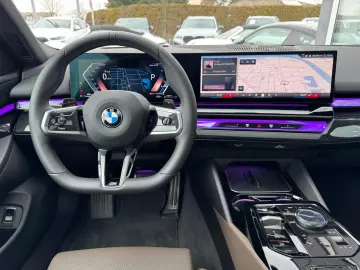 BMW 540d xDrive Touring M Sport Pro PANO H&K 360 KAM