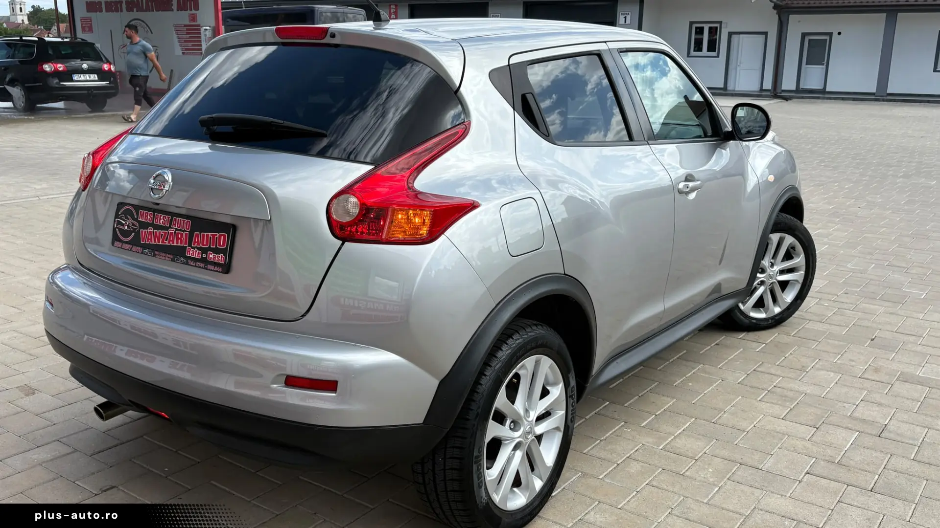 Nissan Juke 1.6 benzină  An 2011