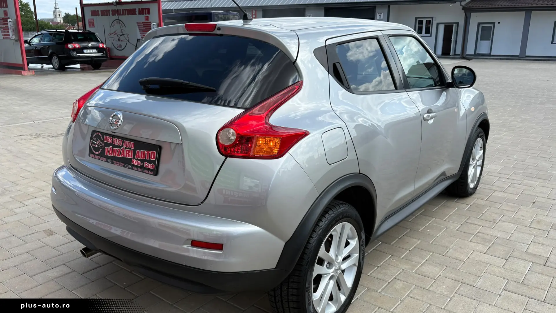 Nissan Juke 1.6 benzină  An 2011