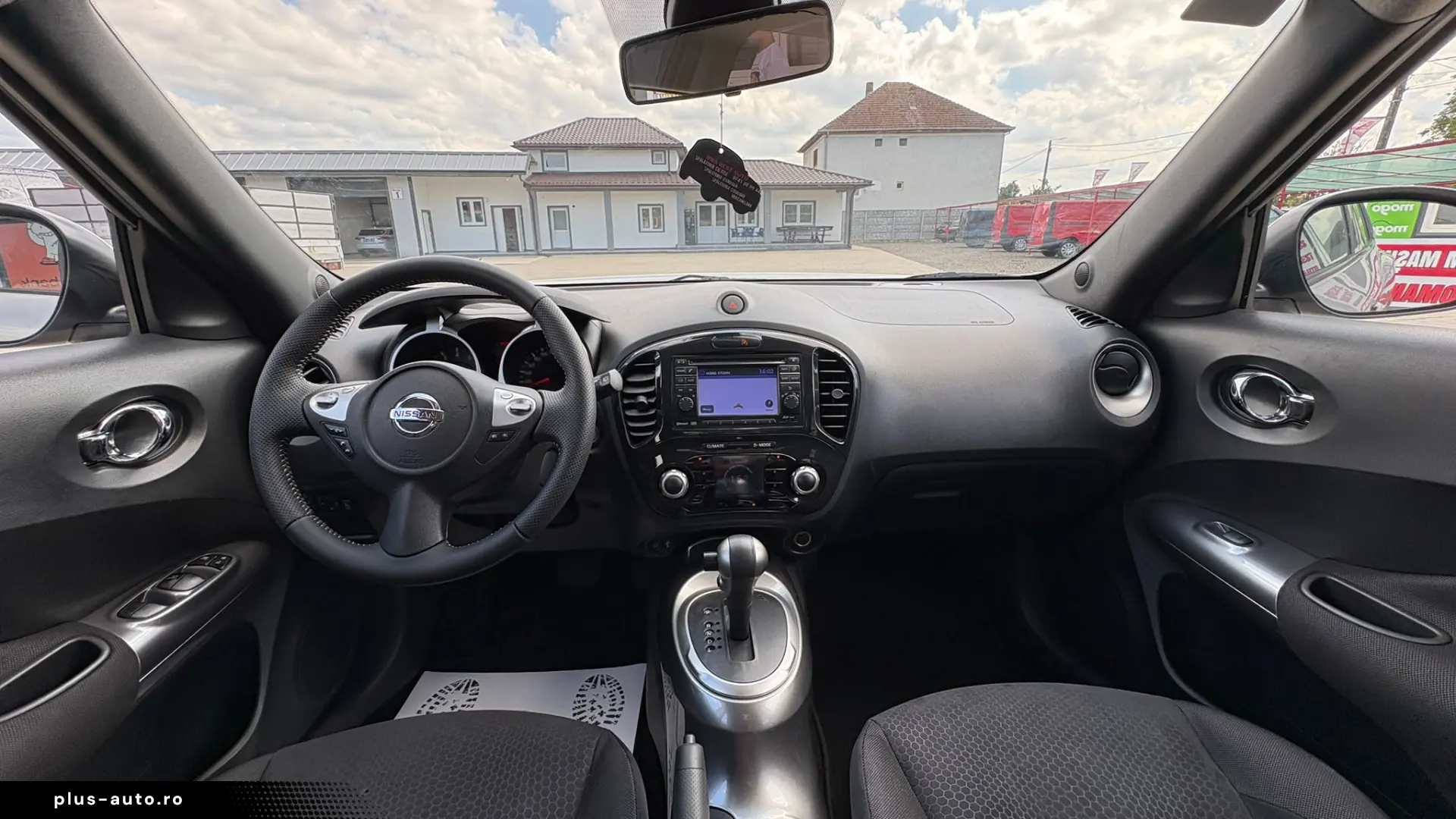 Nissan Juke 1.6 benzină  An 2011