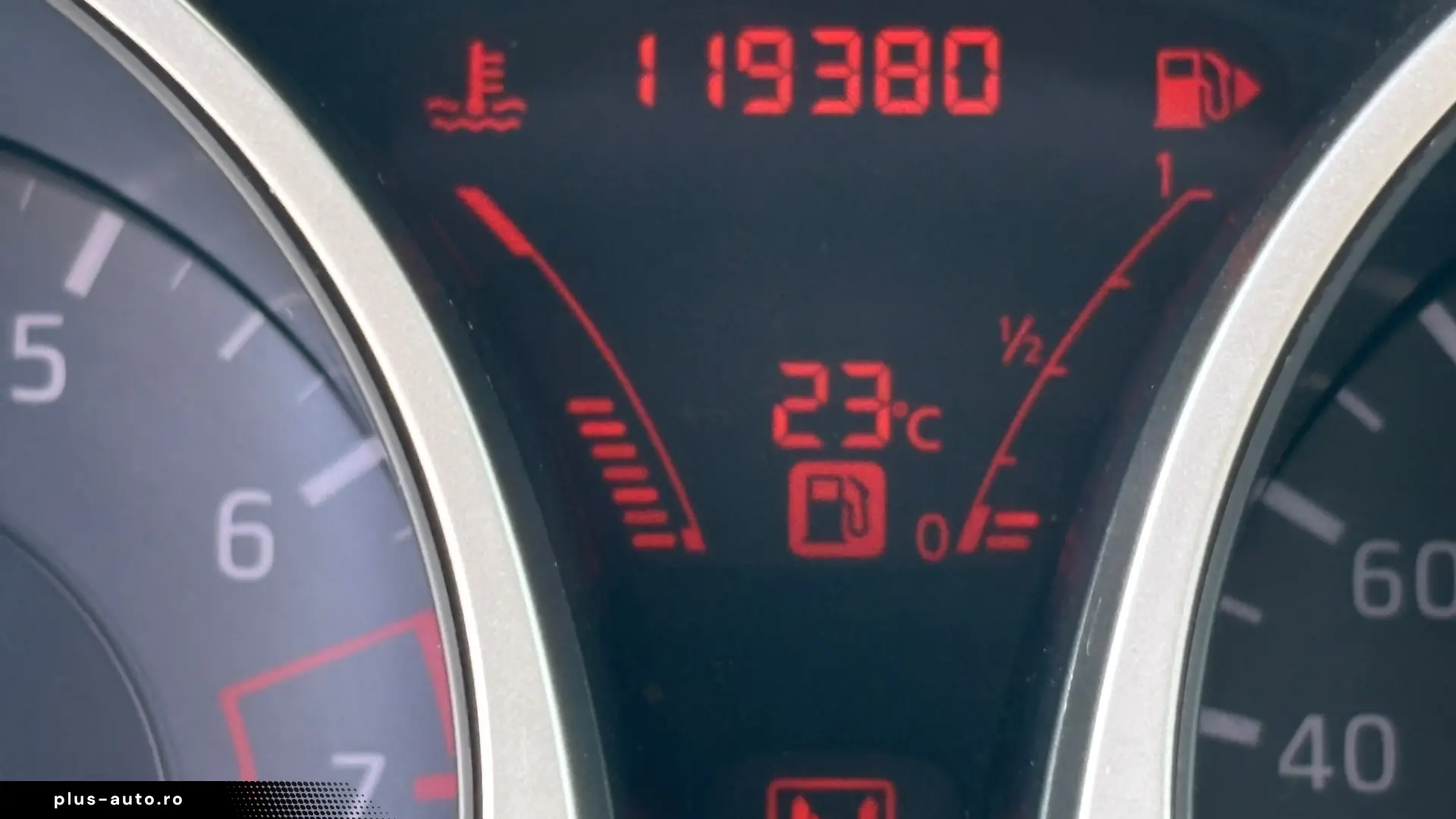 Nissan Juke 1.6 benzină  An 2011