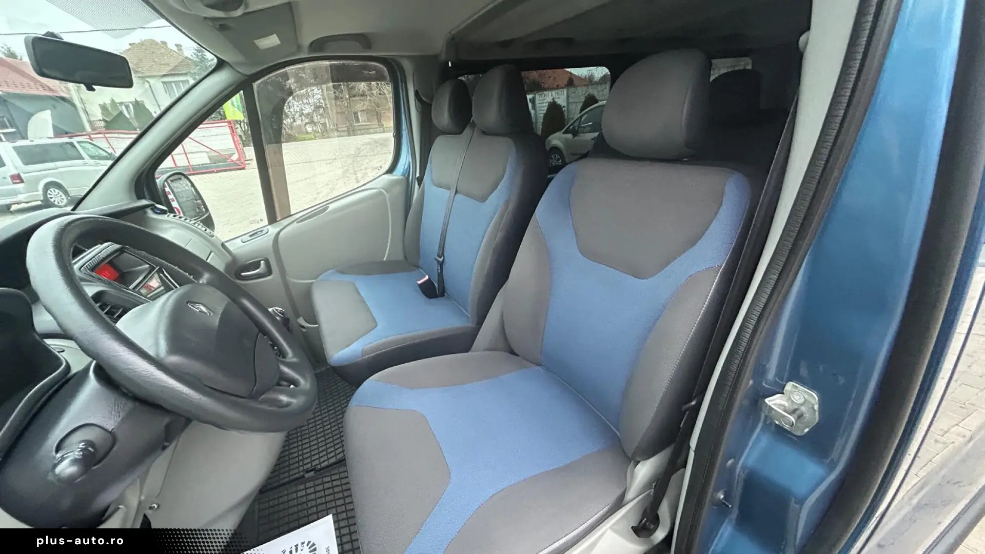 Renault Trafic Passenger L2H1 2.0Dci  8 1  An 2011 (IN STOC)