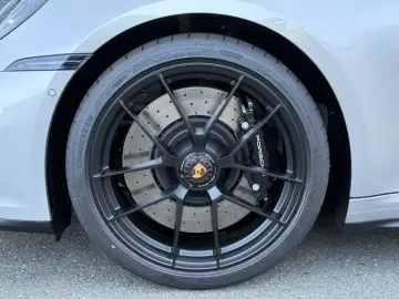 Porsche 911 Targa 4 GTS (992 II) Exclusive Manufaktur
