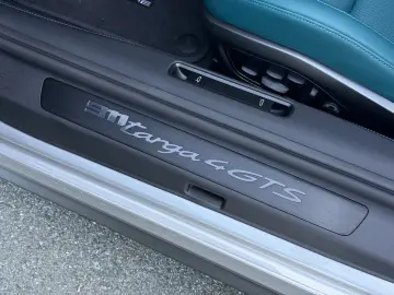 Porsche 911 Targa 4 GTS (992 II) Exclusive Manufaktur