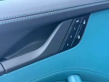 Porsche 911 Targa 4 GTS (992 II) Exclusive Manufaktur