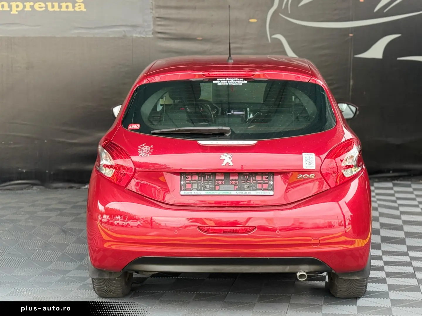 Peugeot 208 2012