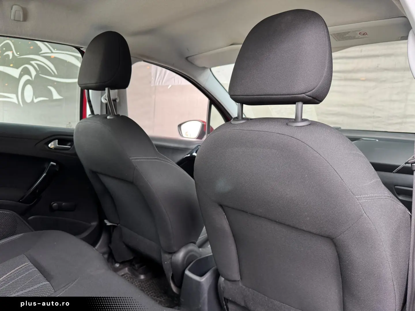 Peugeot 208 2012
