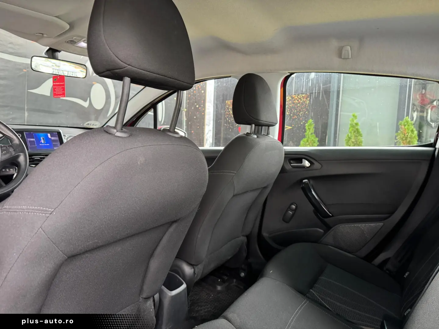 Peugeot 208 2012