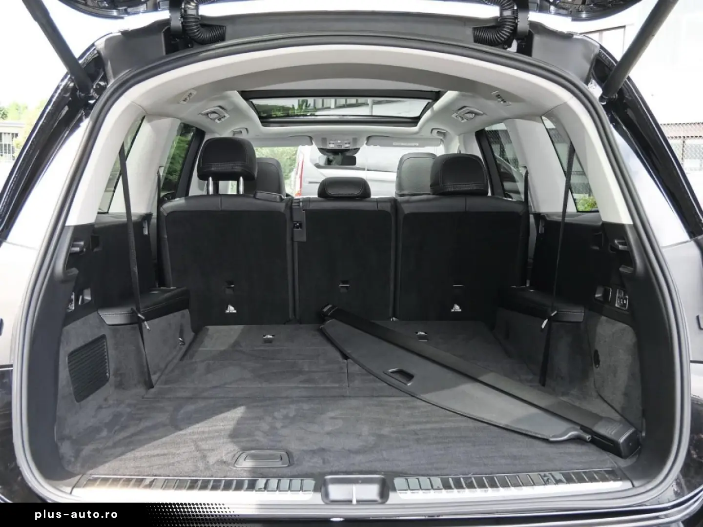MERCEDES-BENZ GLS 450 d 4M Distronic Panorama 360  HUD AHK