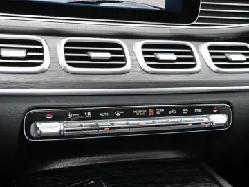 MERCEDES-BENZ GLS 450 d 4M Distronic Panorama 360  HUD AHK