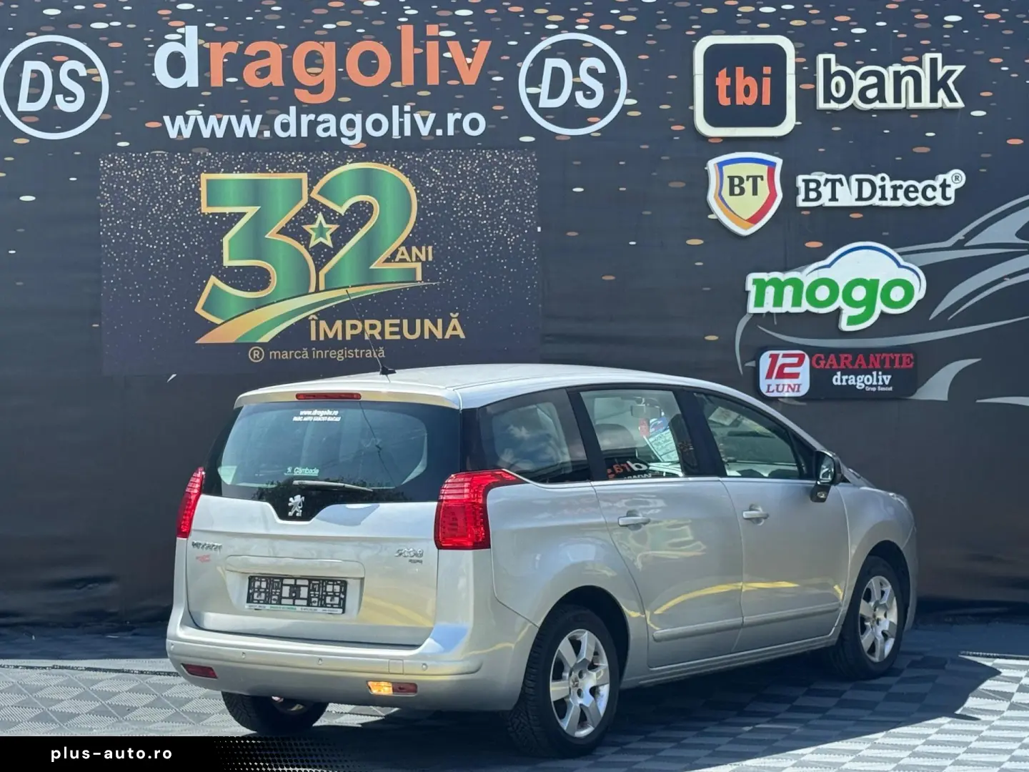 Peugeot 5008 2013