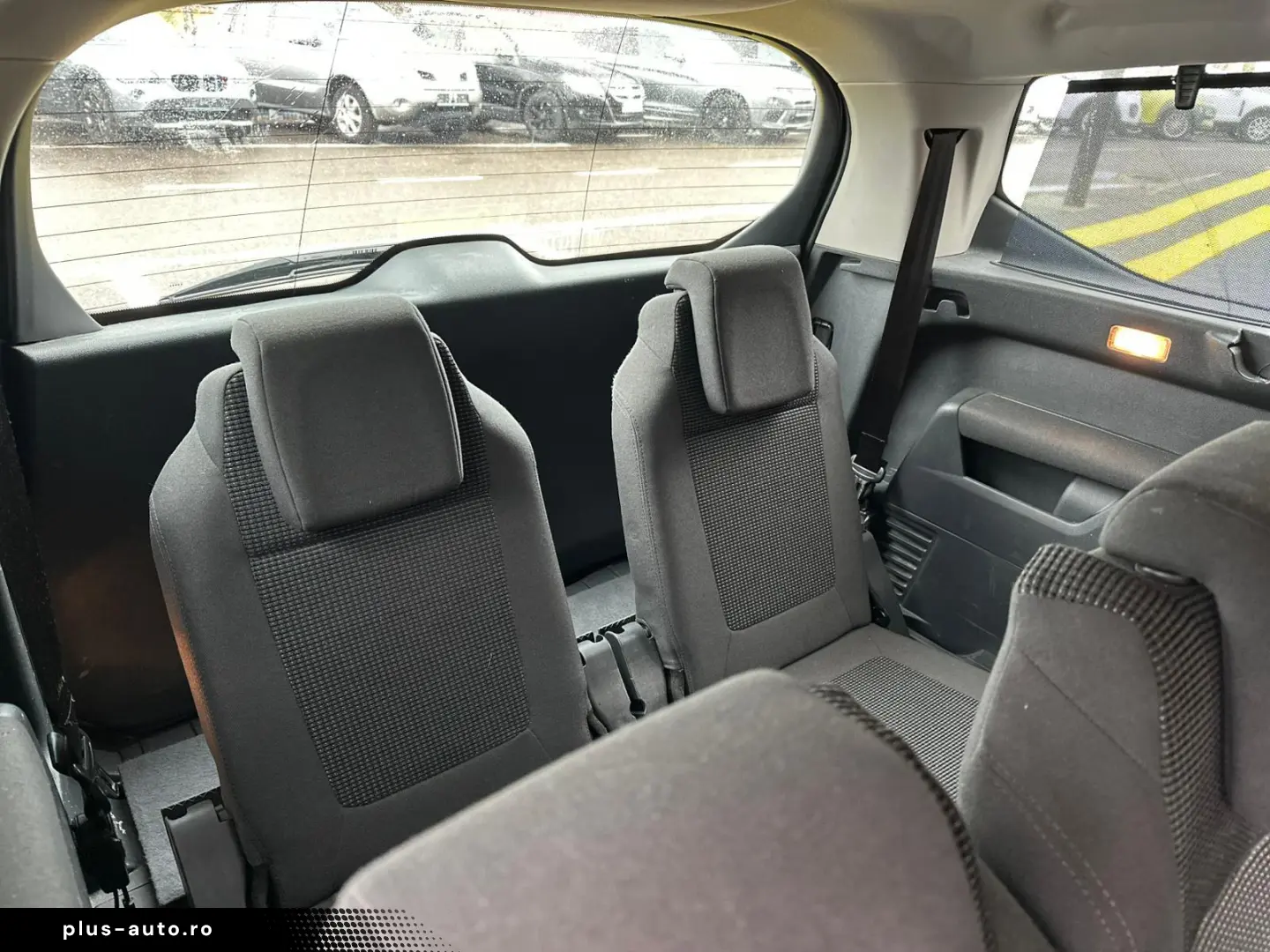 Peugeot 5008 2013