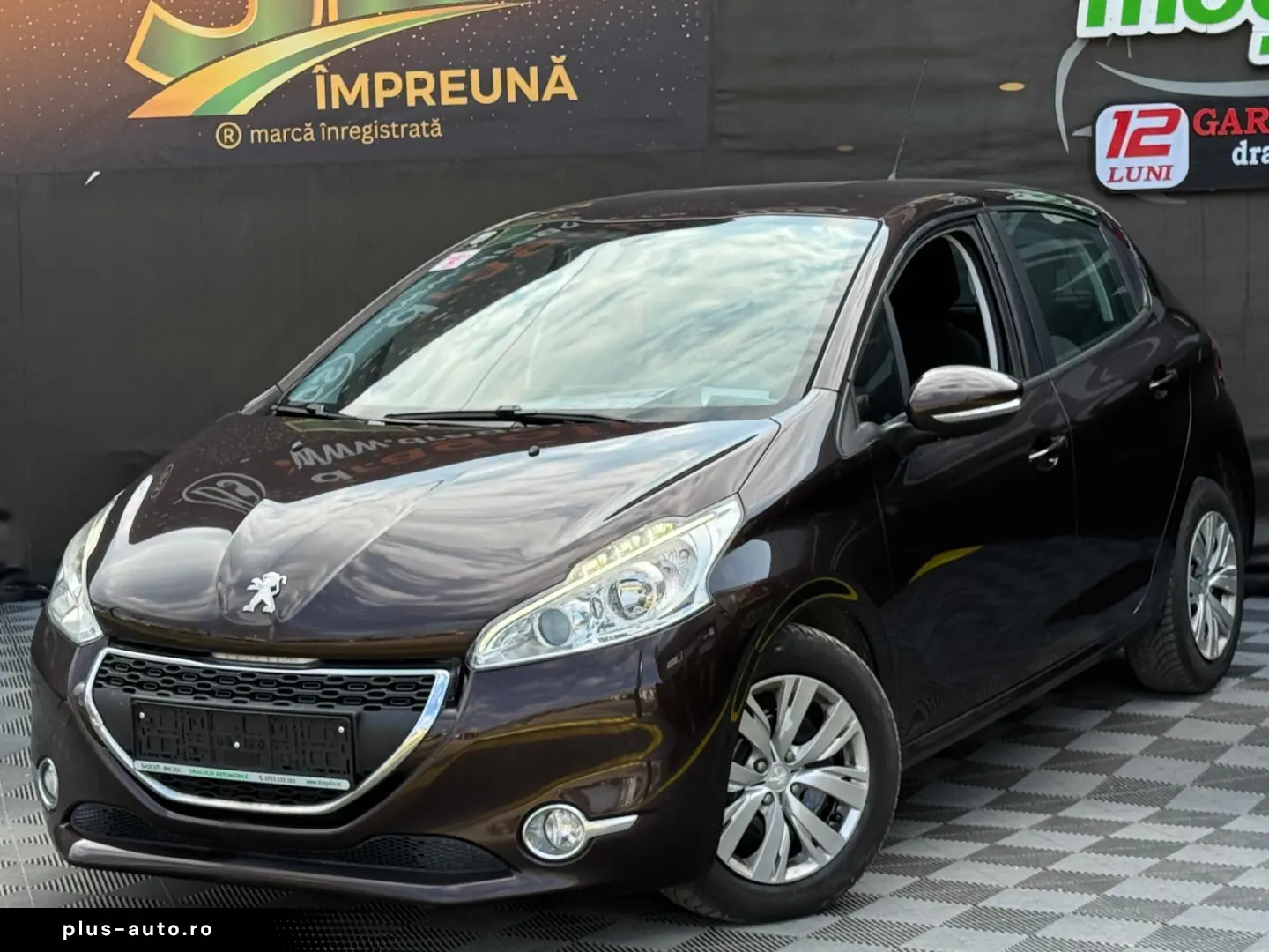 Peugeot 208 2012