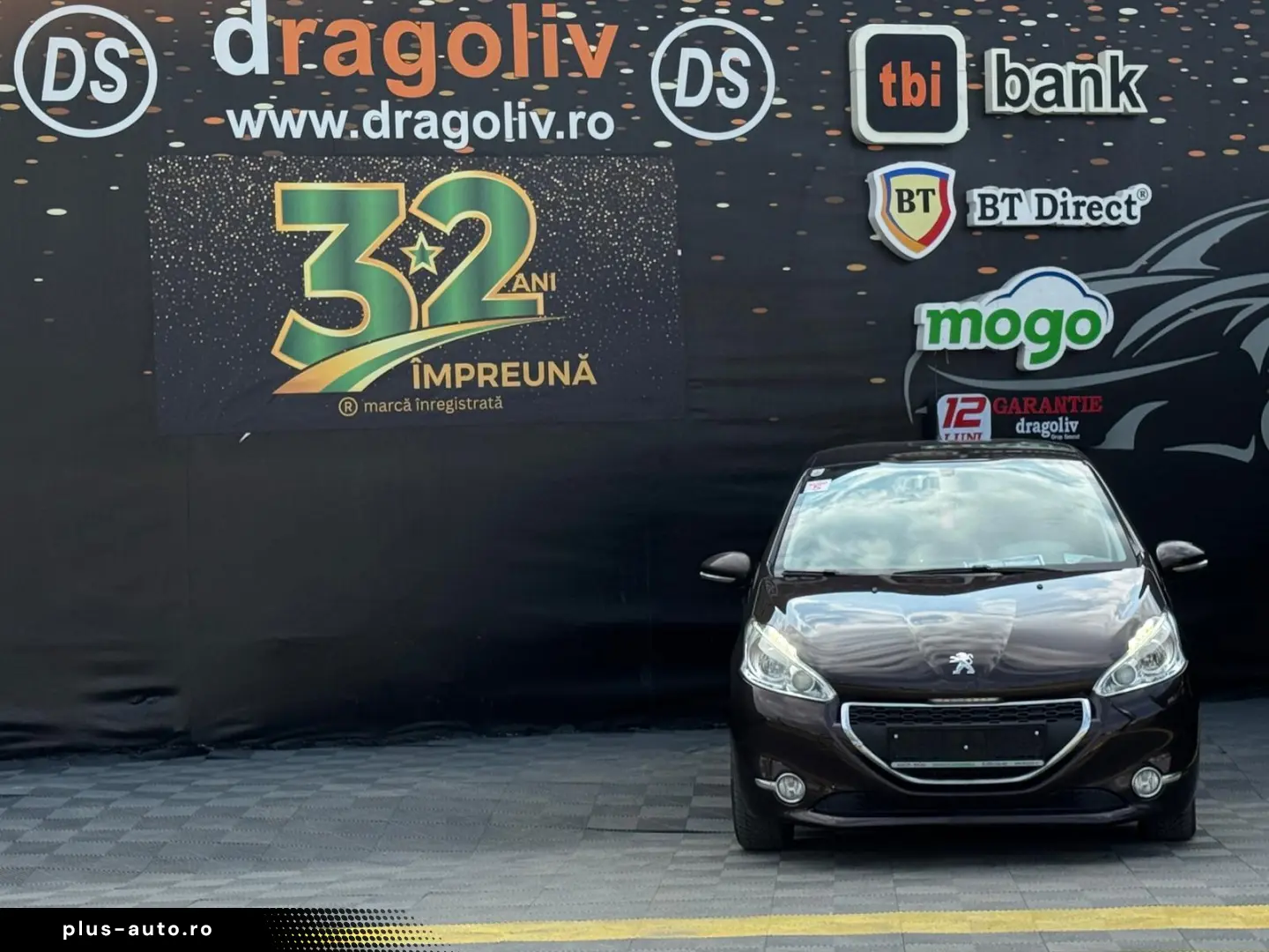 Peugeot 208 2012