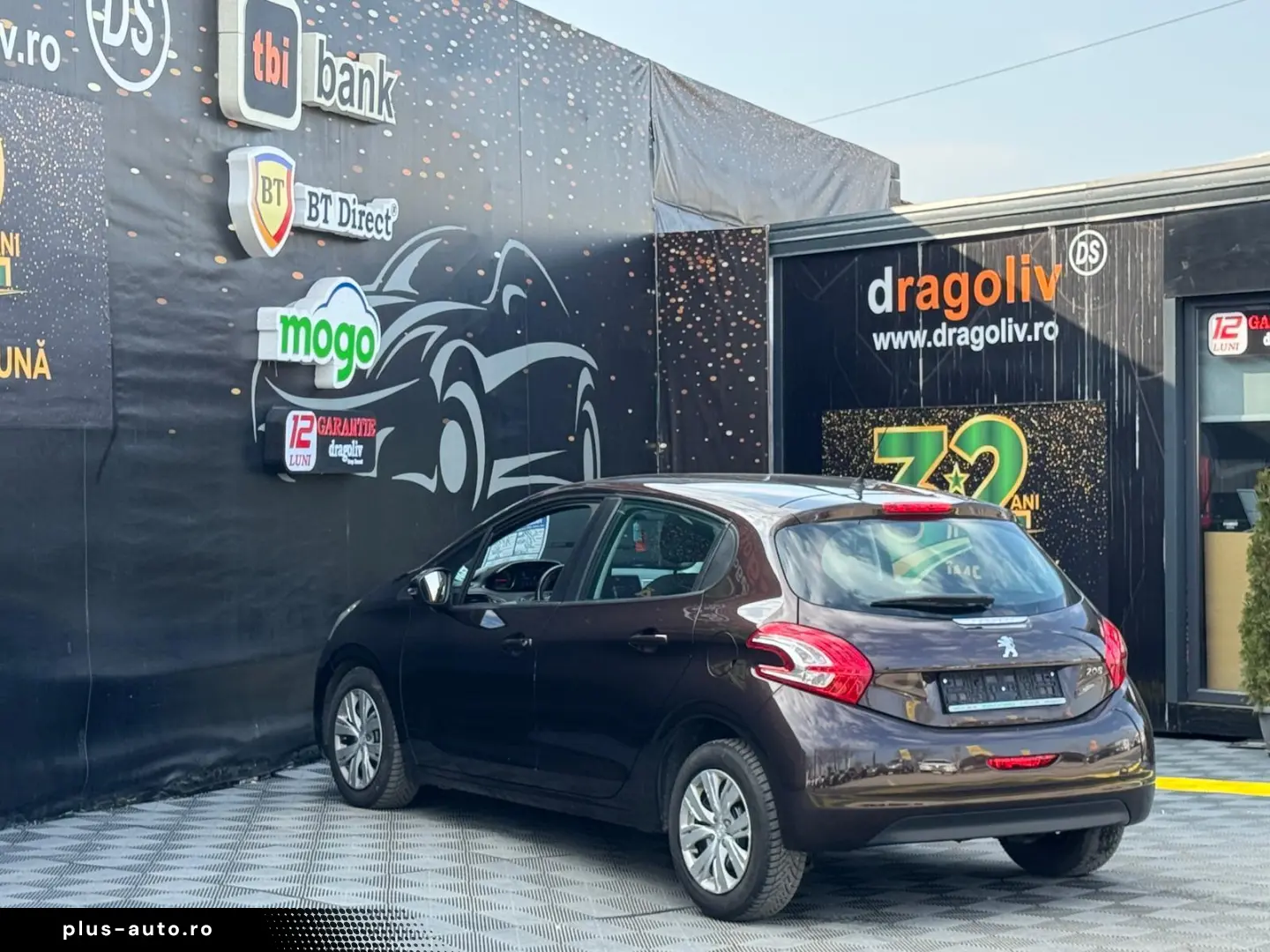 Peugeot 208 2012