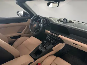 Porsche 911 Targa 4 GTS (992 I)