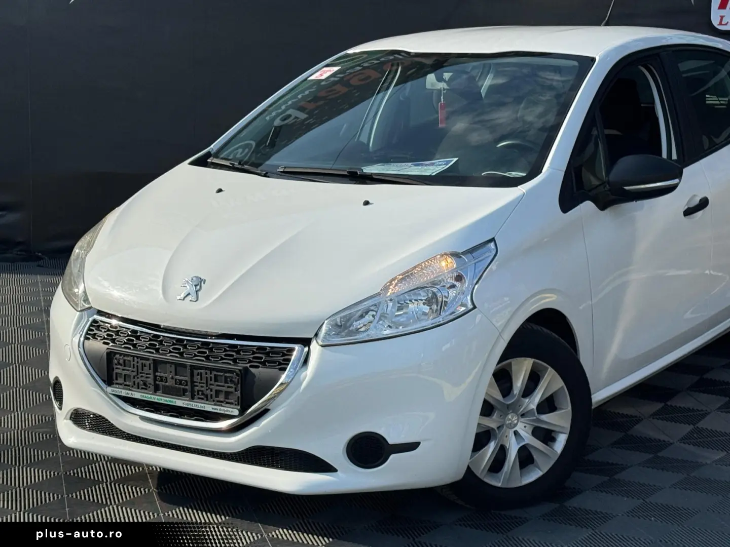 Peugeot 208 2013