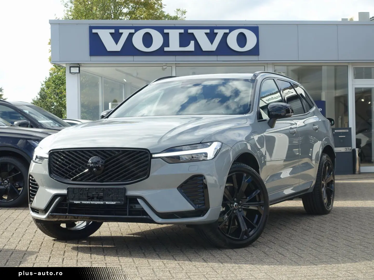 VOLVO XC60 Black Edition Plus T8 AWD Plug-in Pano HUD