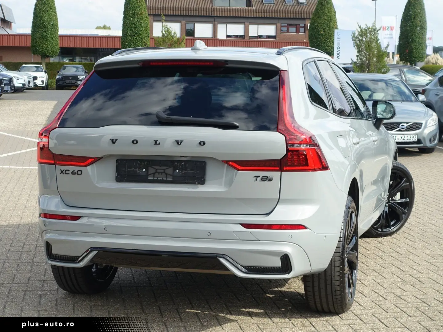 VOLVO XC60 Black Edition Plus T8 AWD Plug-in Pano HUD