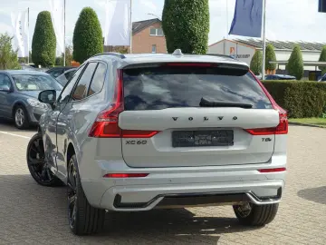 VOLVO XC60 Black Edition Plus T8 AWD Plug-in Pano HUD