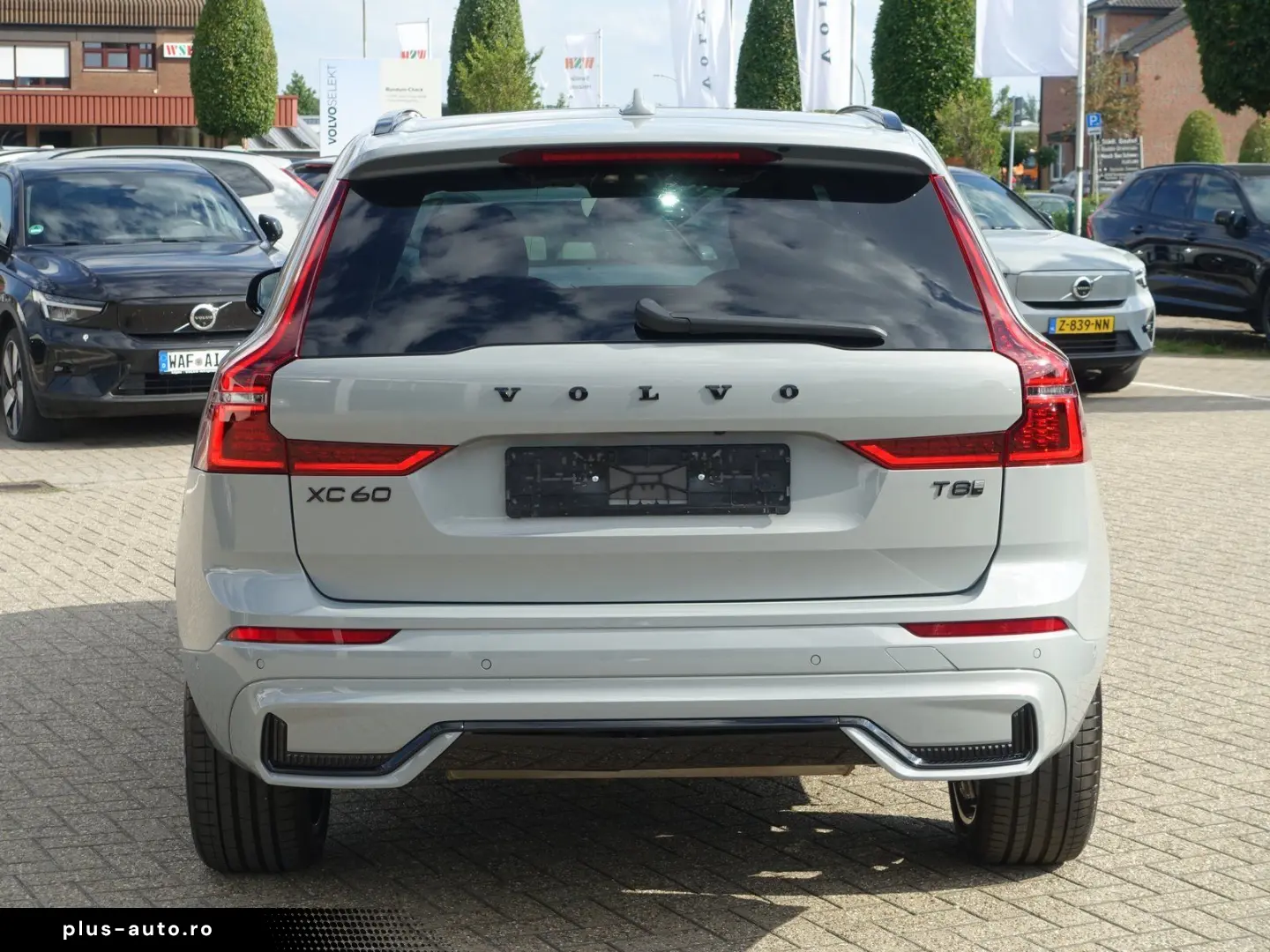 VOLVO XC60 Black Edition Plus T8 AWD Plug-in Pano HUD