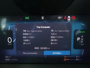 VOLVO XC60 Black Edition Plus T8 AWD Plug-in Pano HUD