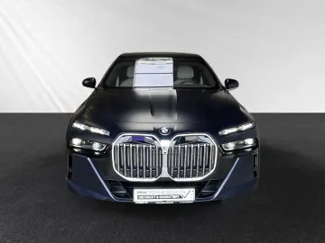 BMW 750e xDrive LR. 1.345 -  BMW Personal Pilot