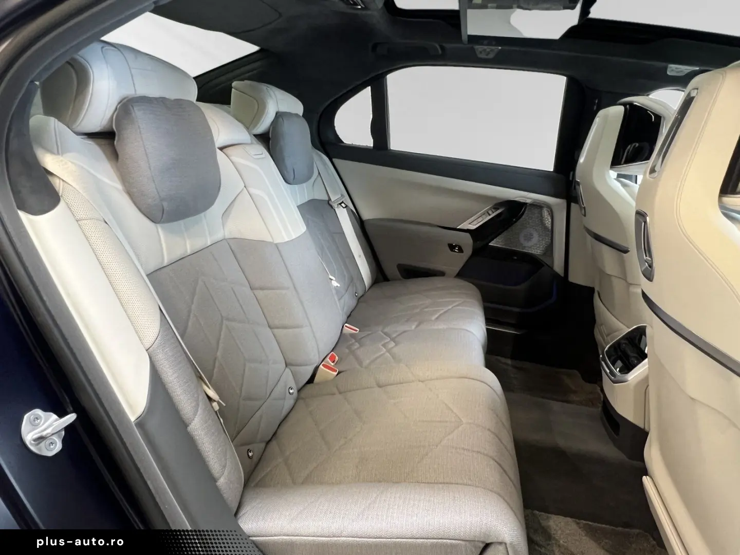 BMW 750e xDrive LR. 1.345 -  BMW Personal Pilot