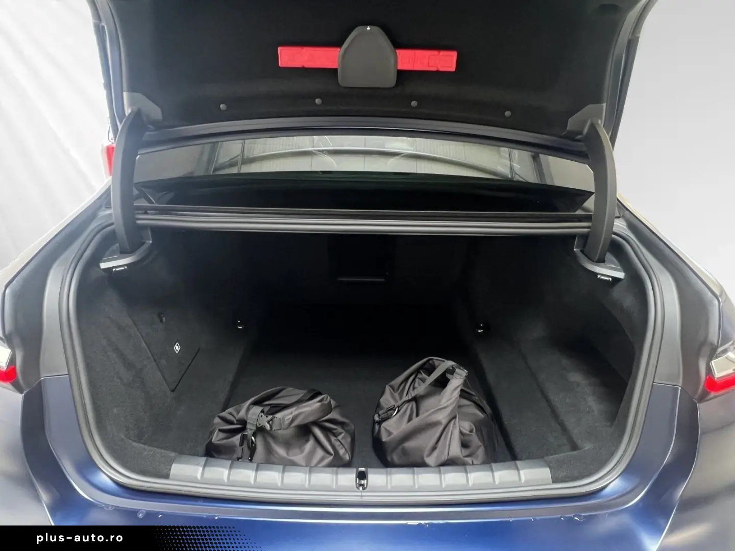 BMW 750e xDrive LR. 1.345 -  BMW Personal Pilot