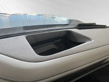 BMW 750e xDrive LR. 1.345 -  BMW Personal Pilot