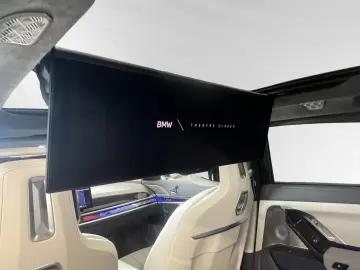 BMW 750e xDrive LR. 1.345 -  BMW Personal Pilot