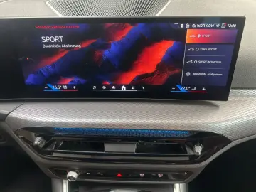 BMW 330e M Sport AHK Glasdach Head-Up