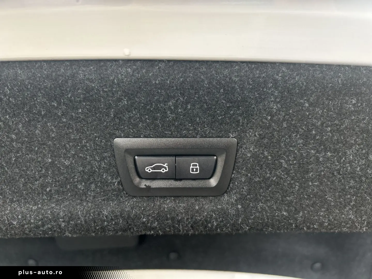 BMW 330e M Sport AHK Glasdach Head-Up