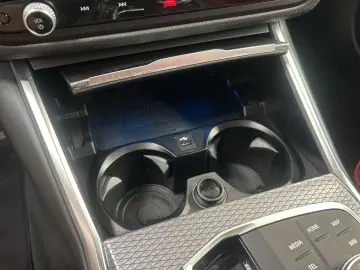 BMW 330e M Sport AHK Glasdach Head-Up