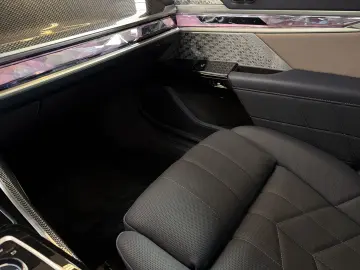 BMW M760e xDrive DA&PAProf. B&WDiamond Autobahnass.