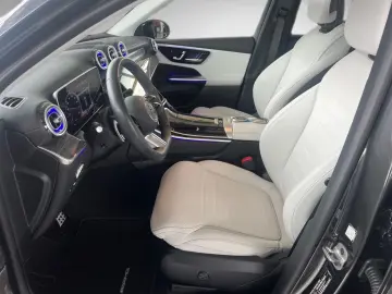 MERCEDES-BENZ GLC 400 e 4M AMG Night Pano AHK Digital Light