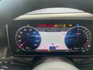 MERCEDES-BENZ GLC 400 e 4M AMG Night Pano AHK Digital Light