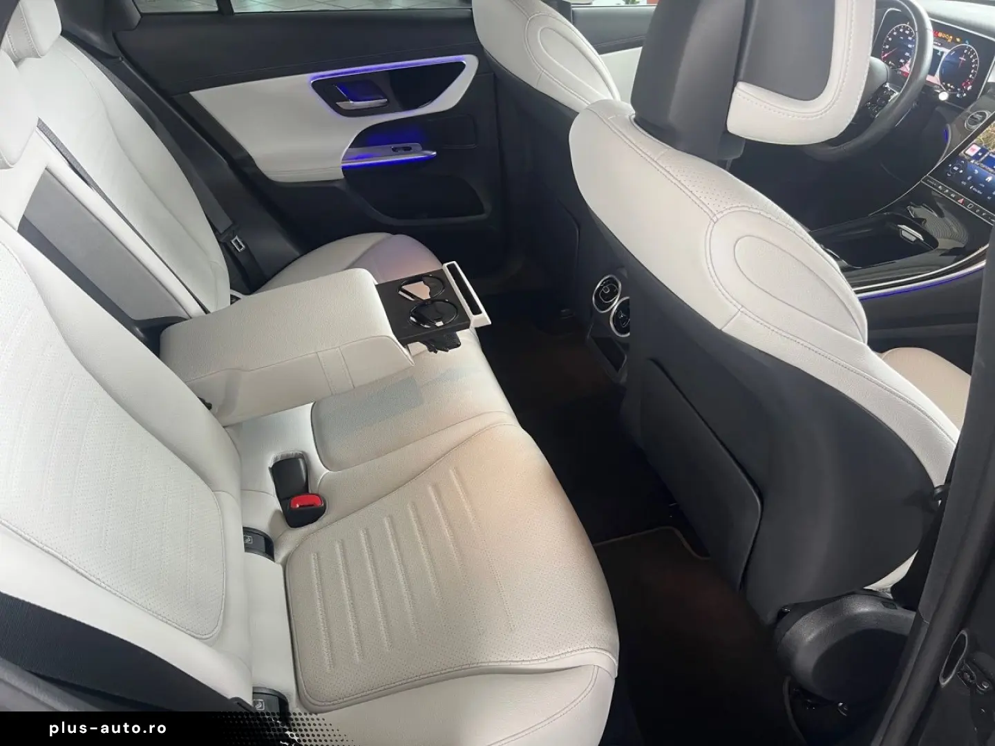 MERCEDES-BENZ GLC 400 e 4M AMG Night Pano AHK Digital Light