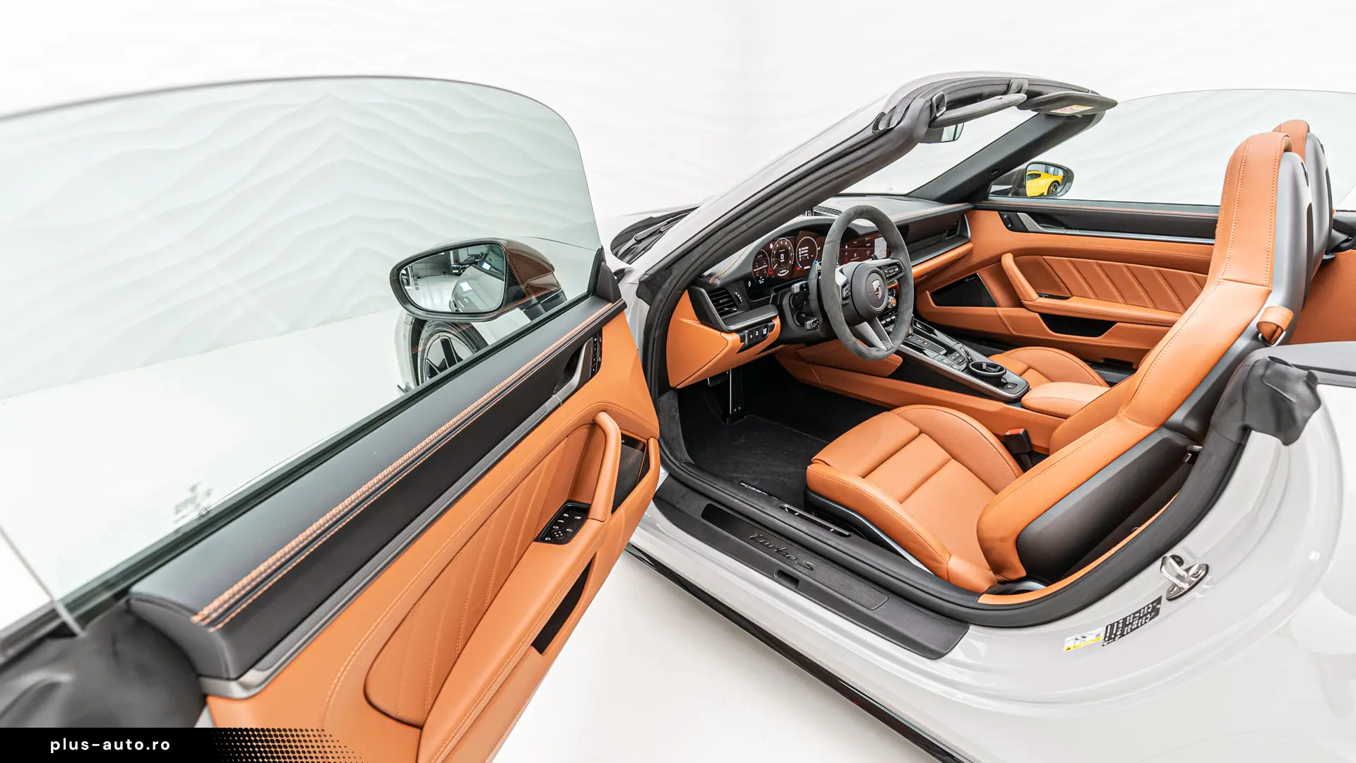 Porsche 992 911 Turbo S Cabriolet Lift Carbon Burmester