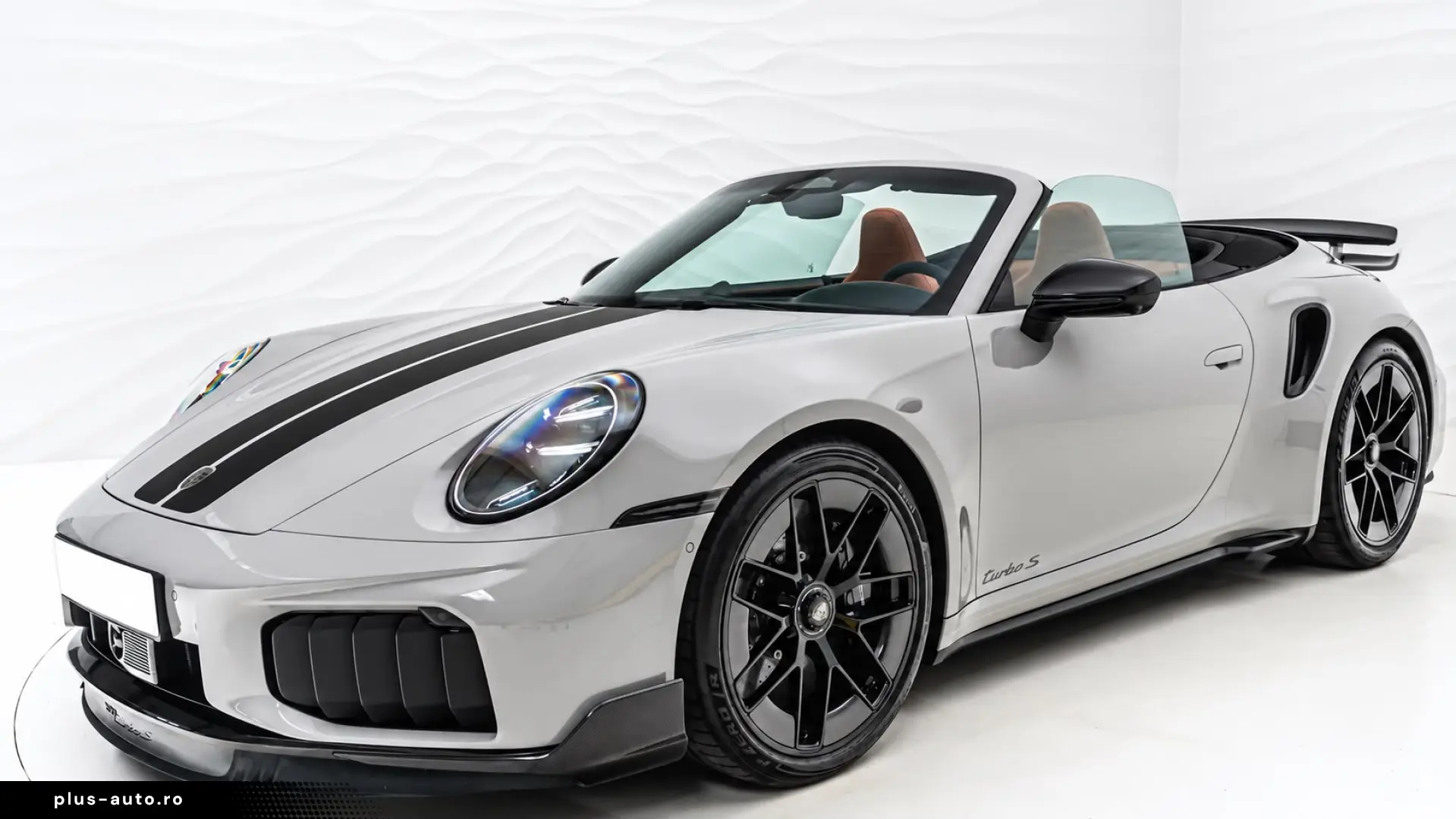 Porsche 992 911 Turbo S Cabriolet Lift Carbon Burmester