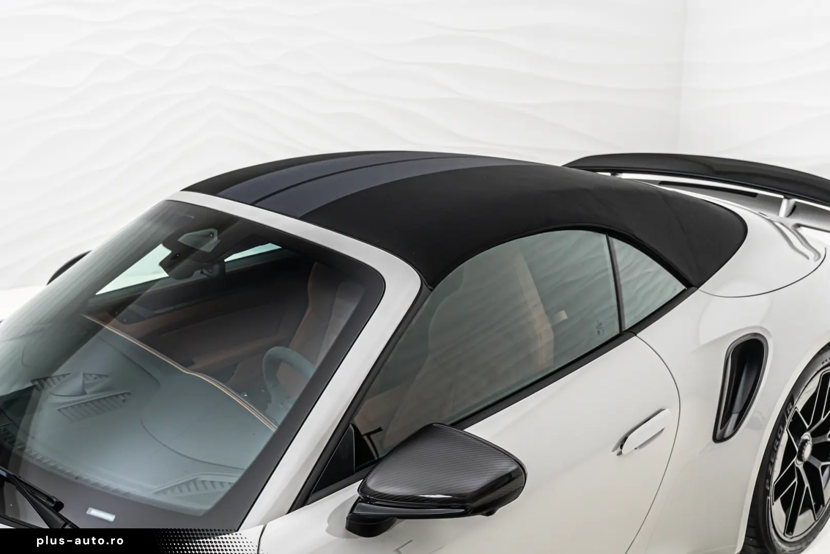 Porsche 992 911 Turbo S Cabriolet Lift Carbon Burmester