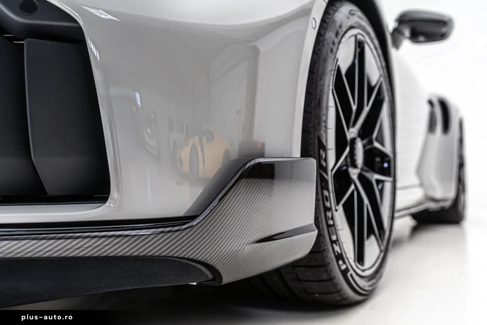 Porsche 992 911 Turbo S Cabriolet Lift Carbon Burmester