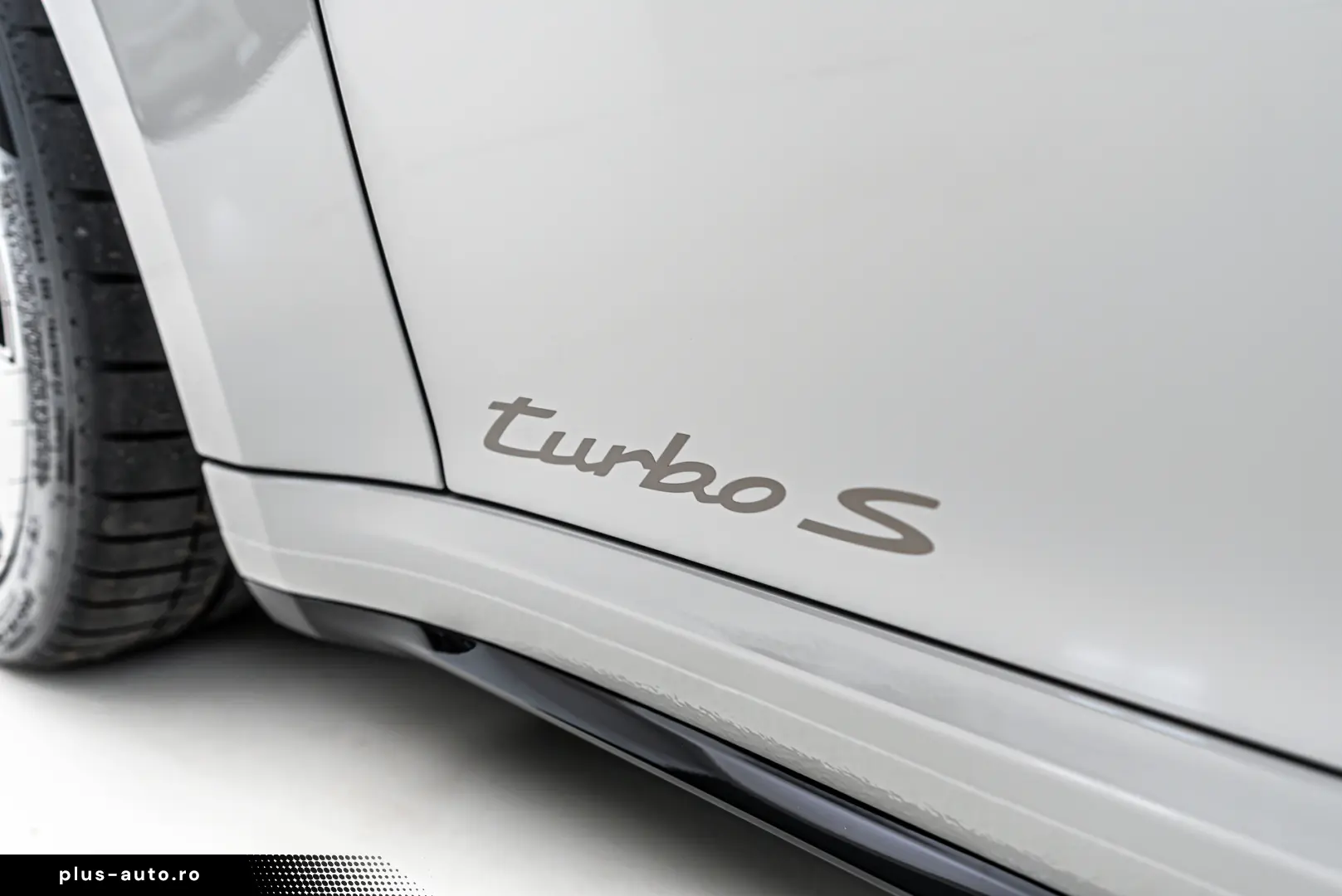 Porsche 992 911 Turbo S Cabriolet Lift Carbon Burmester
