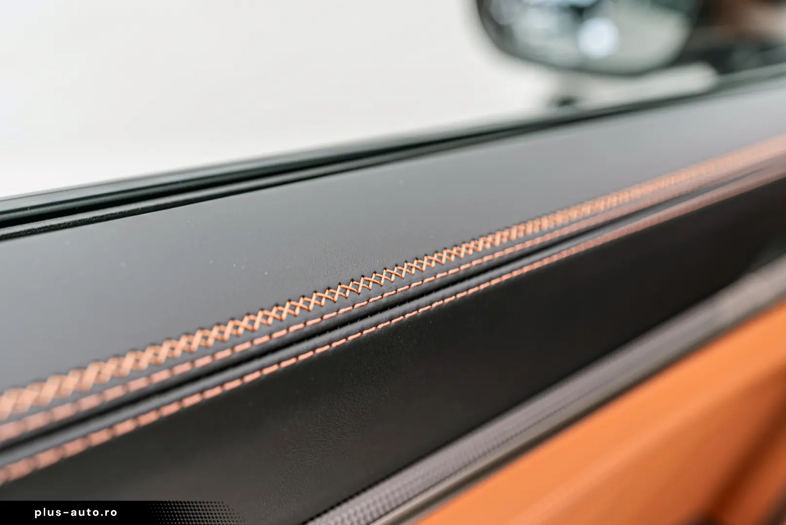 Porsche 992 911 Turbo S Cabriolet Lift Carbon Burmester