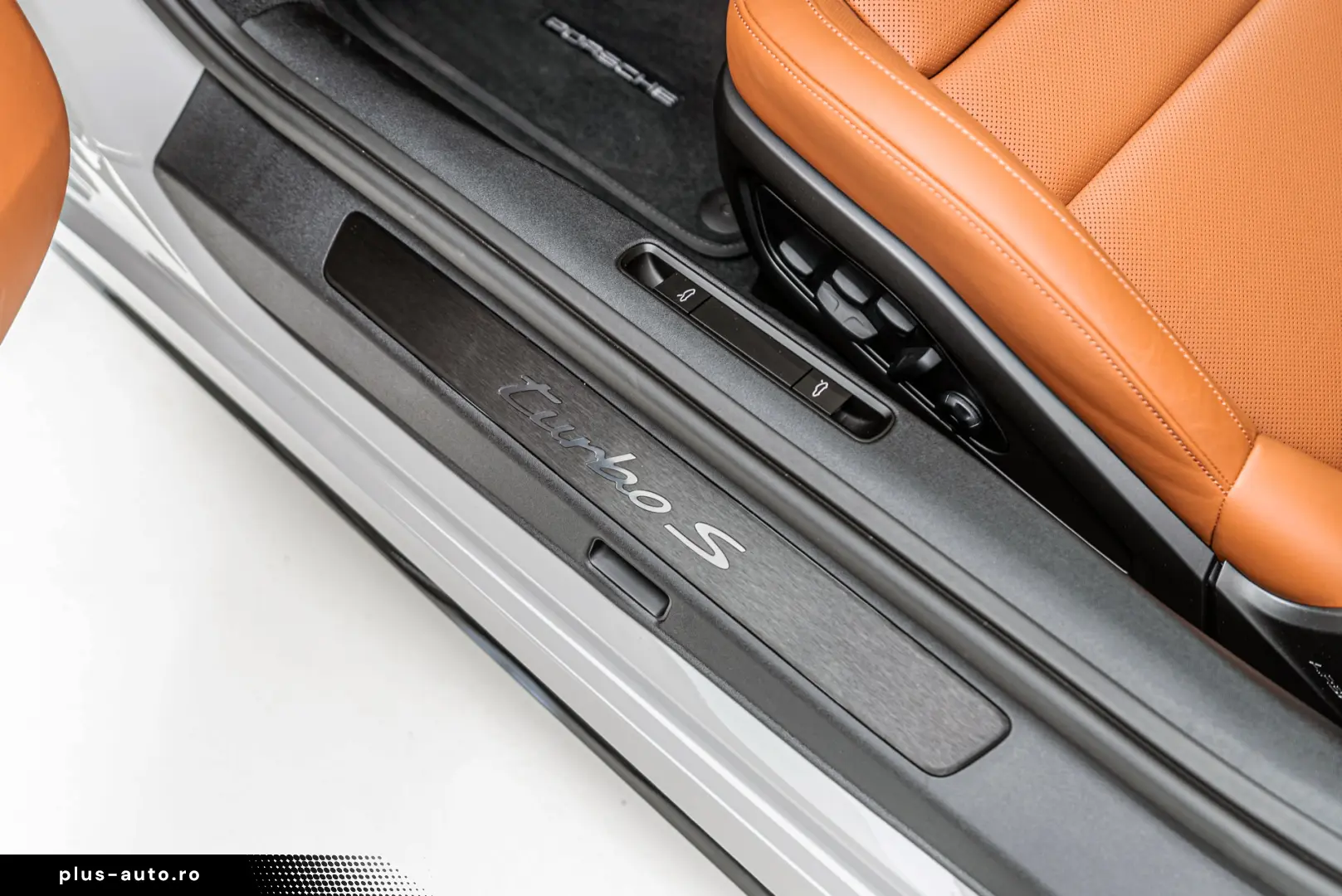 Porsche 992 911 Turbo S Cabriolet Lift Carbon Burmester